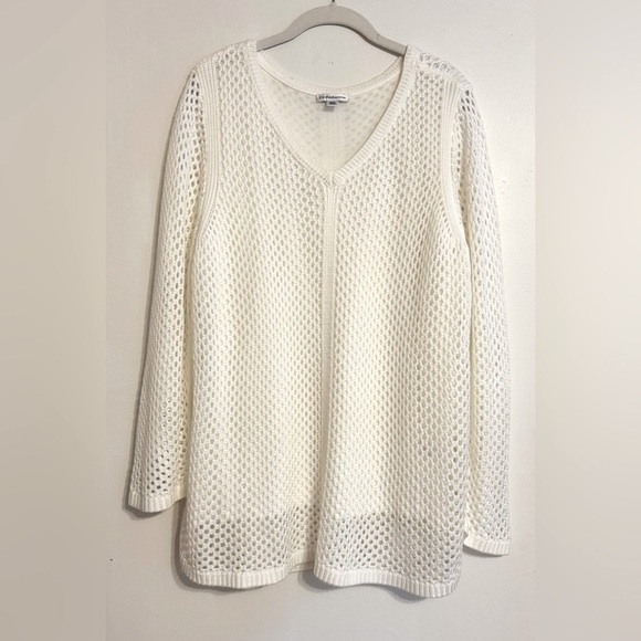 Croft & Barrow Cream/White V-Neck Knit Sweater - Picture 1 of 5